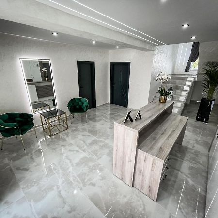 Apartmani Mila Laktaši Kültér fotó
