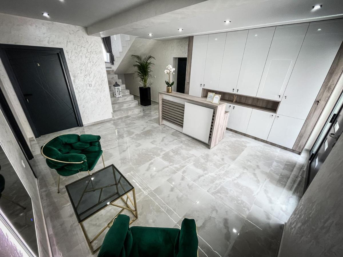 Apartmani Mila Laktaši Kültér fotó