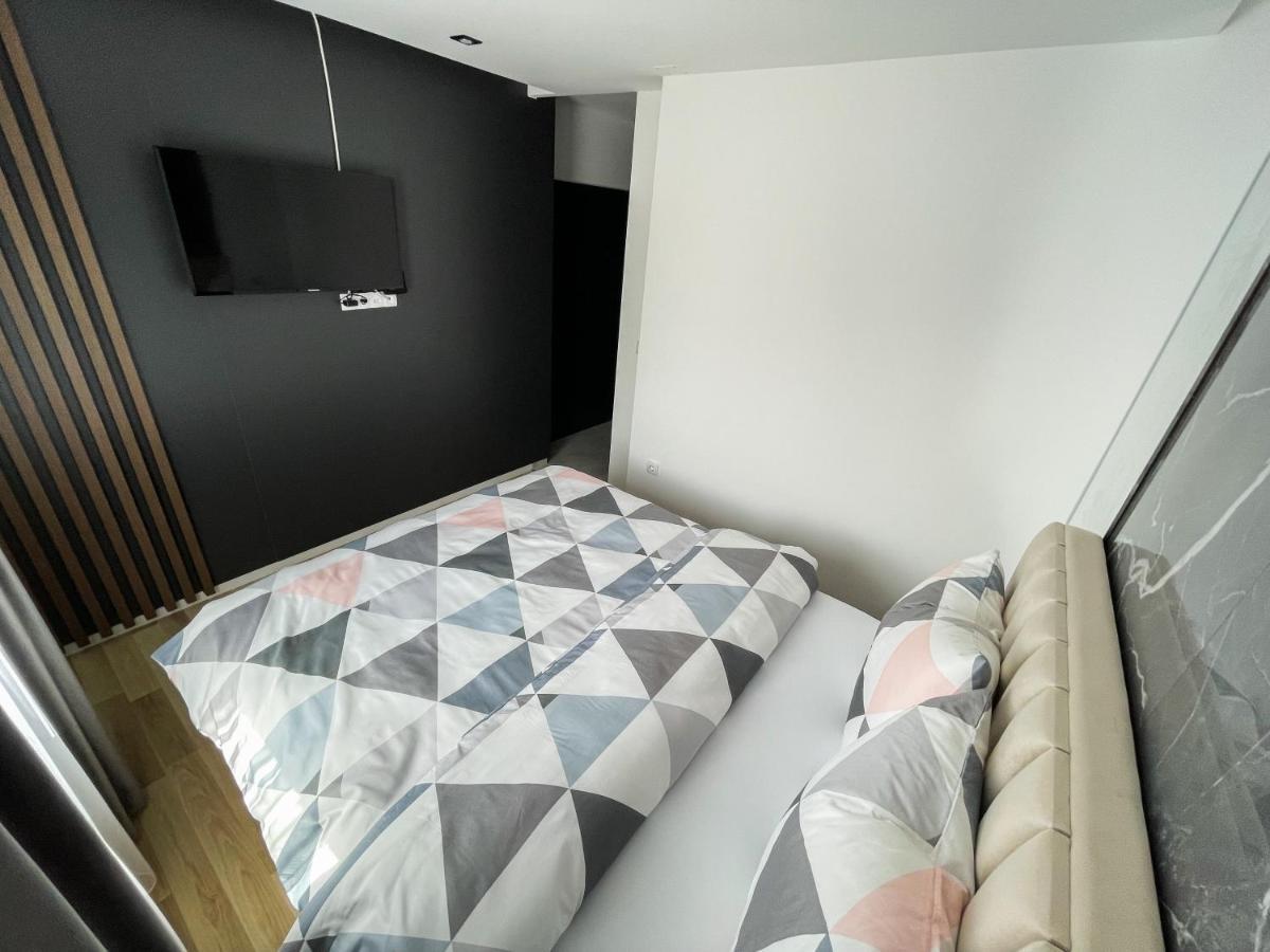 Apartmani Mila Laktaši Kültér fotó