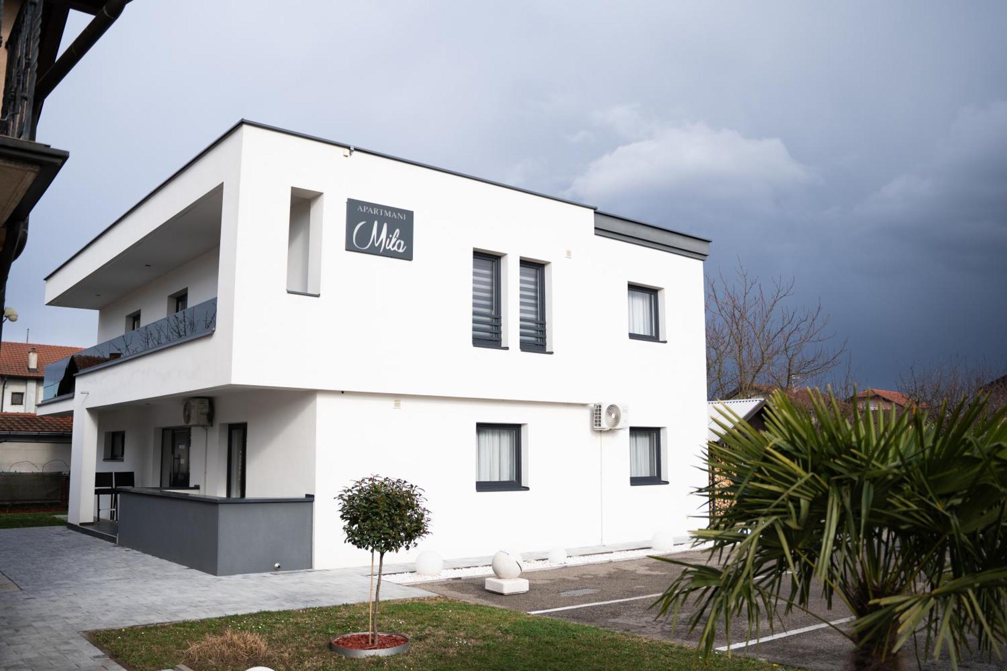 Apartmani Mila Laktaši Kültér fotó