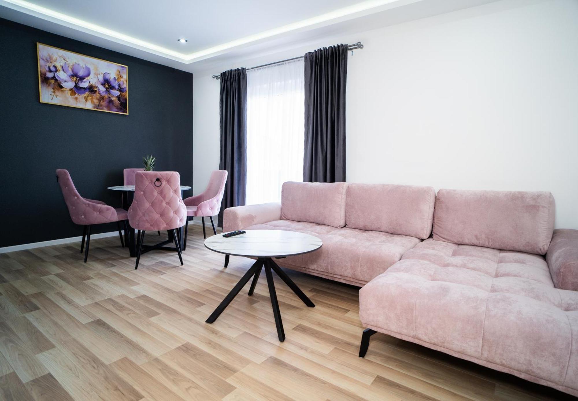 Apartmani Mila Laktaši Kültér fotó