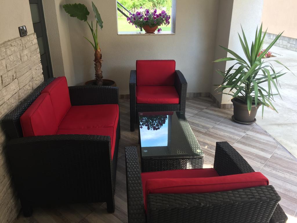 Apartmani Mila Laktaši Kültér fotó