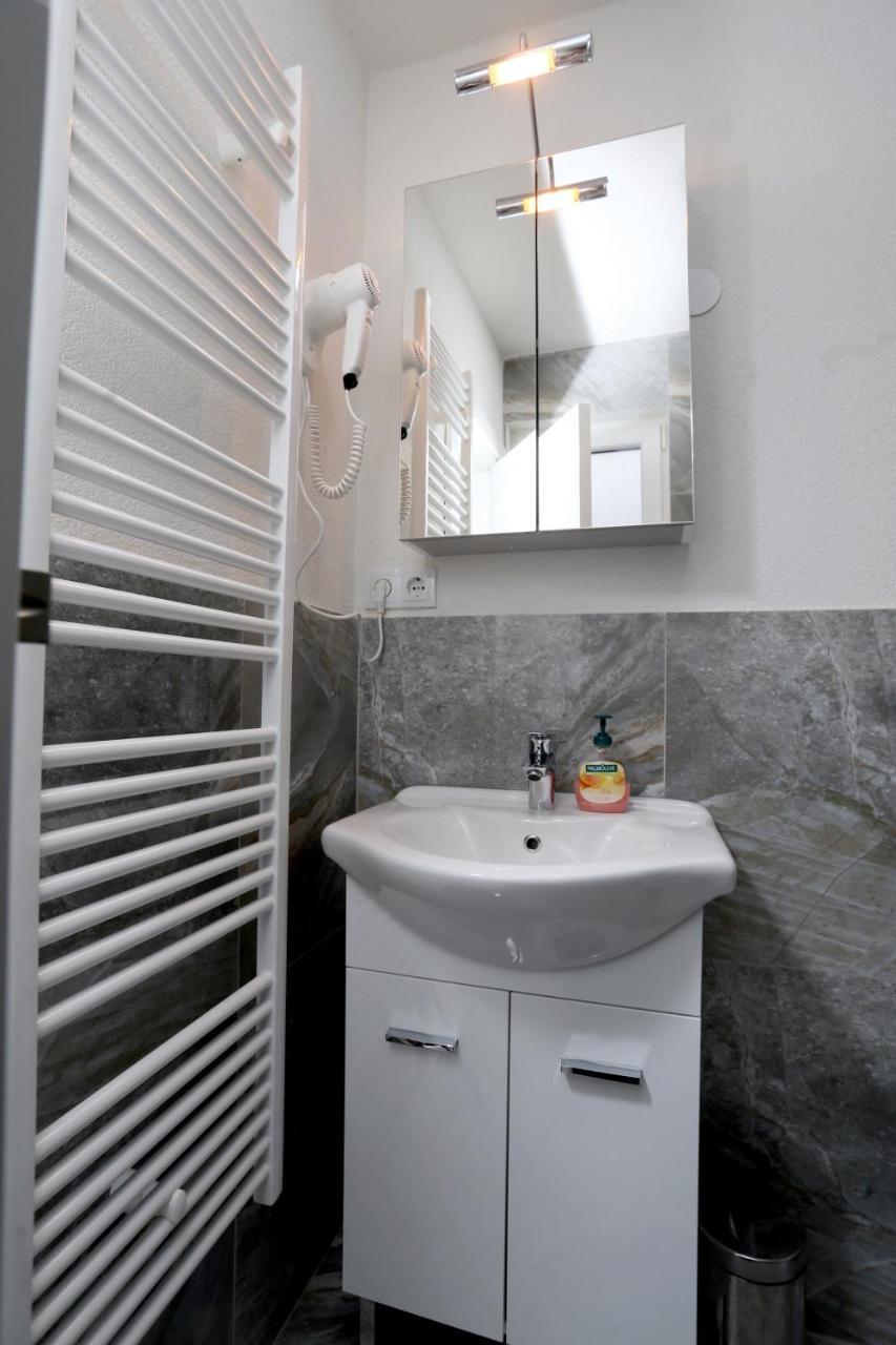 Apartmani Mila Laktaši Kültér fotó