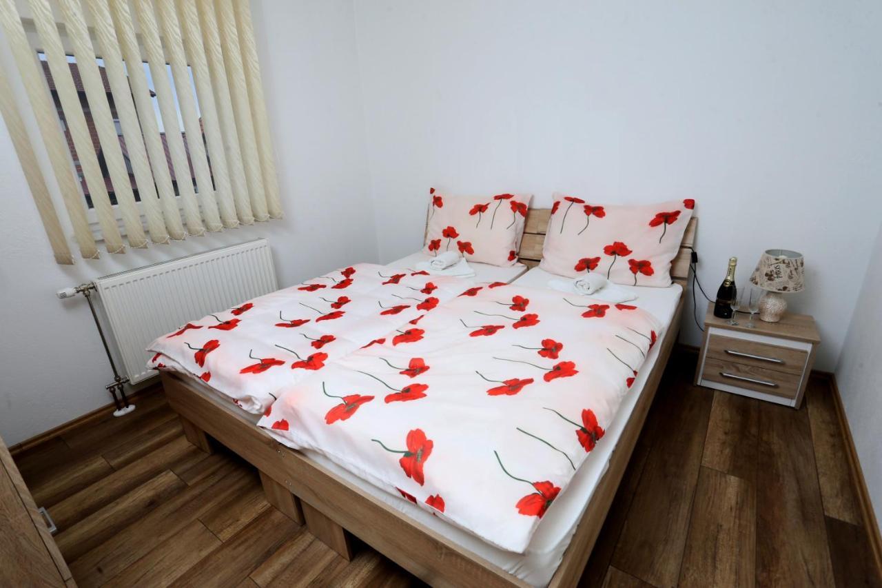 Apartmani Mila Laktaši Kültér fotó