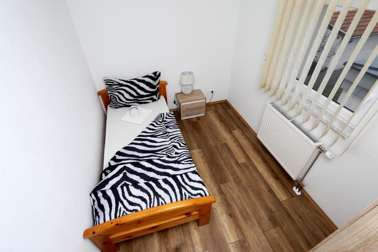 Apartmani Mila Laktaši Kültér fotó